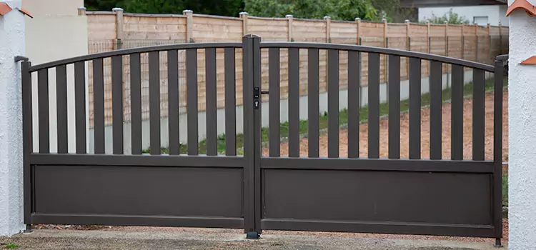 Advanced Gate Solutions in Oakbank, MB
